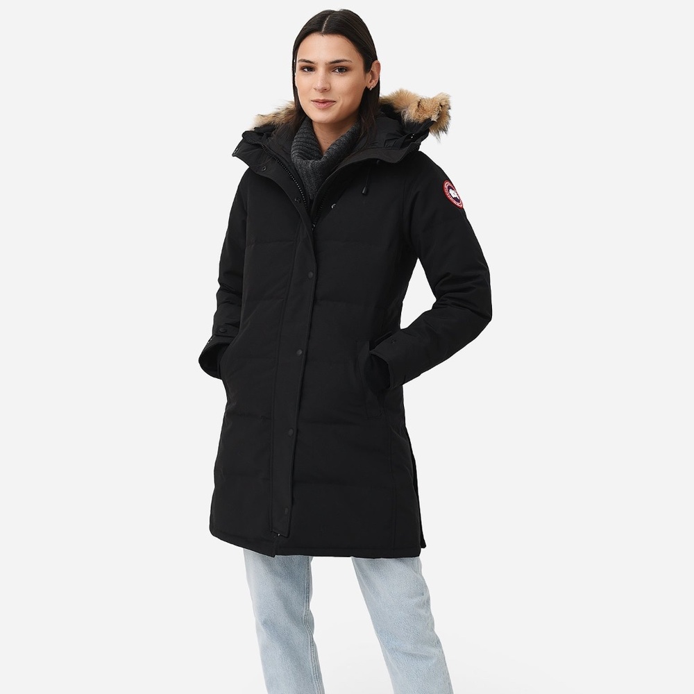 Canada Goose Women's Shelburne Parka - Size Medium - IN LIKE NEW CONDITION